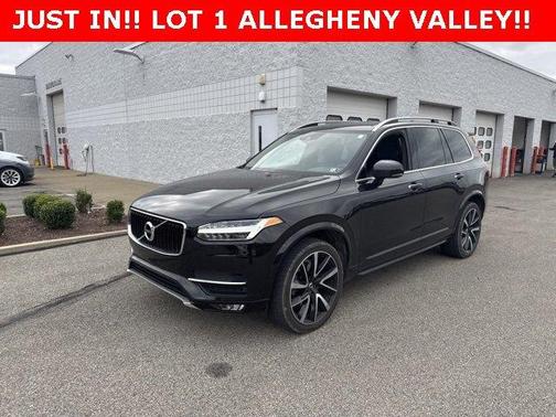 2018 Volvo XC90 T6 Momentum