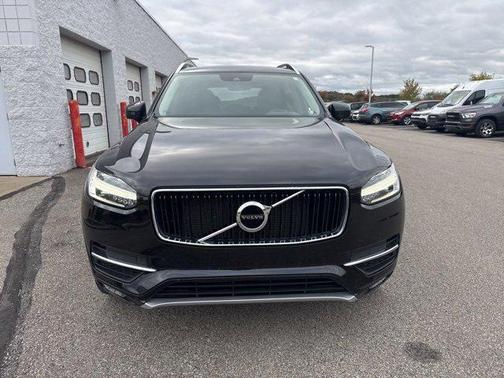 2018 Volvo XC90 T6 Momentum
