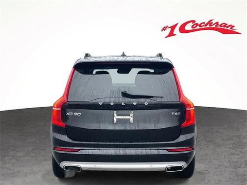 2018 Volvo XC90 T6 Momentum