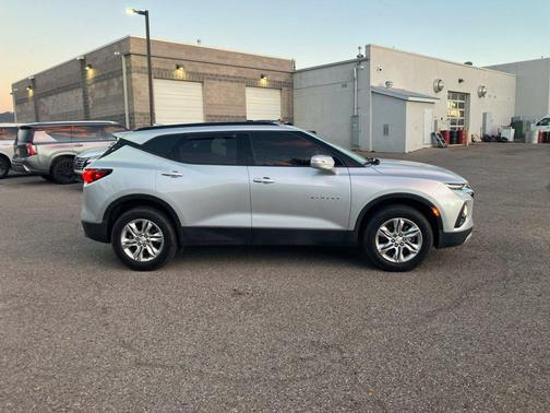 Silver Ice Metallic 2020 Chevrolet Blazer 1LT