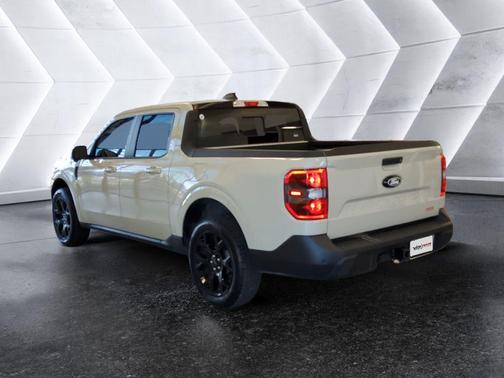Desert Sand 2025 Ford Maverick Lariat