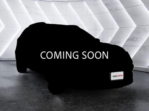 Brilliant Black Crystal Pearlcoat 2022 Chrysler Voyager LX
