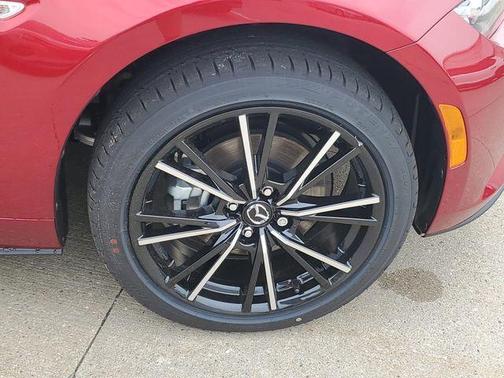 Soul Red Crystal Metallic 2026 Mazda MX-5 Miata Grand Touring