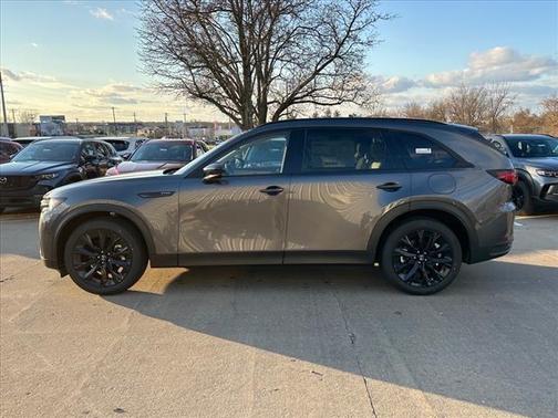 2025 Mazda CX-90 Premium