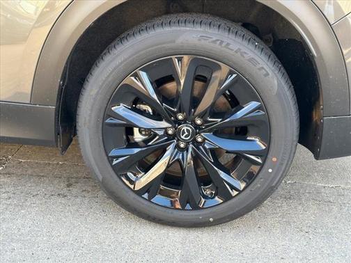 2025 Mazda CX-90 Premium