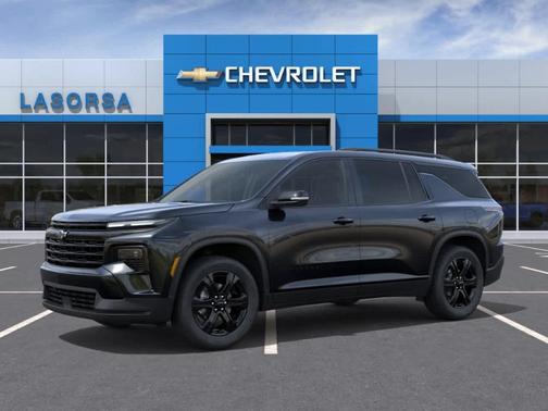 Mosaic Black Metallic 2027 Chevrolet Traverse LT