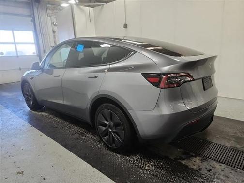 2024 Tesla Model Y Long Range Dual Motor All-Wheel Drive