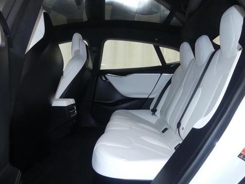 Pearl White Multi-Coat 2017 Tesla Model S 75D