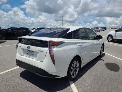 2017 Toyota Prius Three Touring