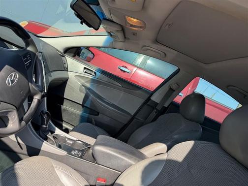 2013 Hyundai SONATA SE