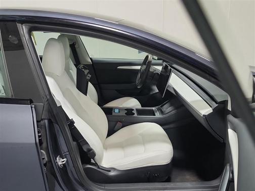 2023 Tesla Model 3 Standard Range Plus