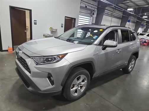 2020 Toyota RAV4 Hybrid XLE
