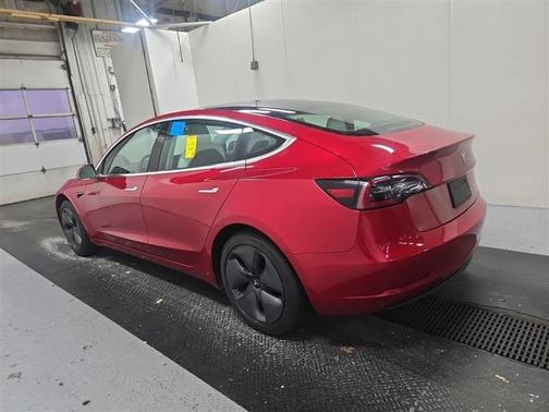 2019 Tesla Model 3 Standard Range Plus