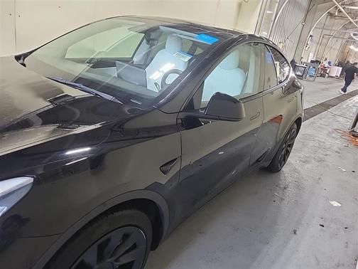 Solid Black 2022 Tesla Model Y Long Range Dual Motor All-Wheel Drive