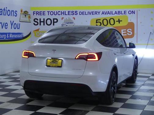 2022 Tesla Model Y Long Range Dual Motor All-Wheel Drive