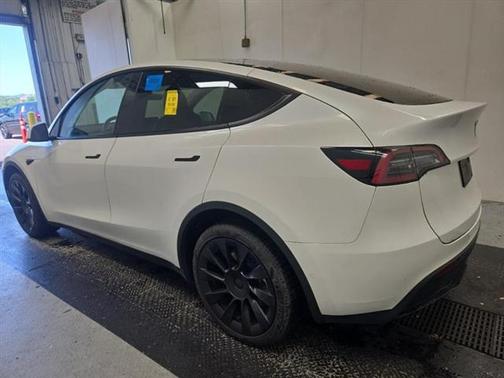 2022 Tesla Model Y Long Range Dual Motor All-Wheel Drive