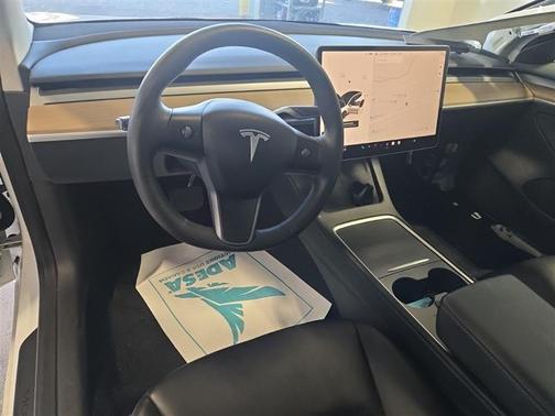 Pearl White Multi-Coat 2023 Tesla Model 3 Standard Range Plus