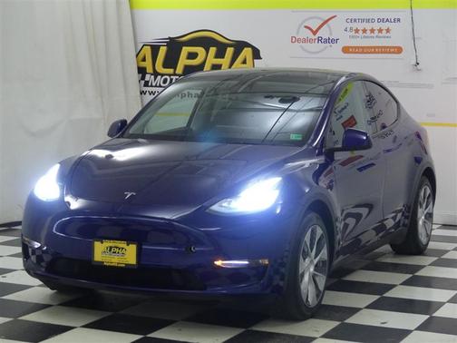 2022 Tesla Model Y Long Range Dual Motor All-Wheel Drive