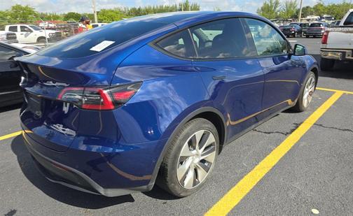 2022 Tesla Model Y Long Range Dual Motor All-Wheel Drive