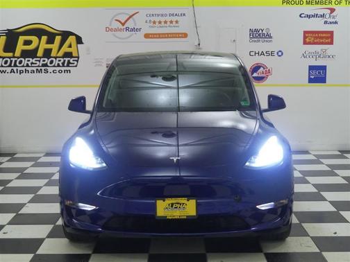2022 Tesla Model Y Long Range Dual Motor All-Wheel Drive