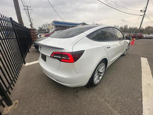 2022 Tesla Model 3 Standard Range