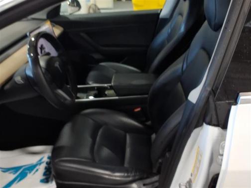Pearl White Multi-Coat 2020 Tesla Model 3 Standard Range Plus