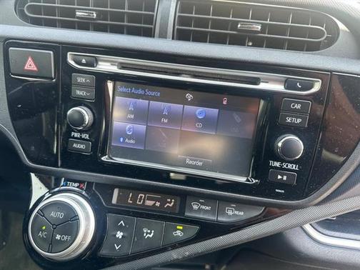 2016 Toyota Prius c Two