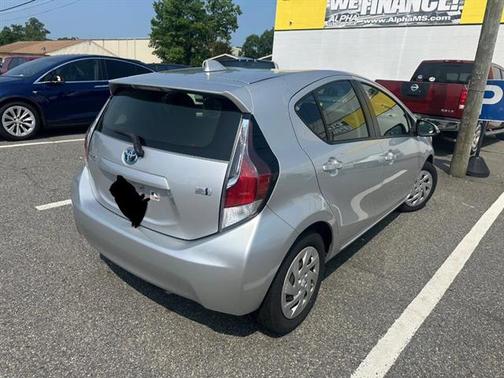 2016 Toyota Prius c Two