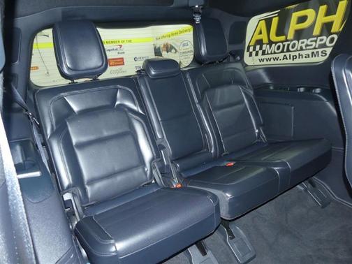 Infinite Black Metallic Clearcoat 2025 Lincoln Navigator Reserve