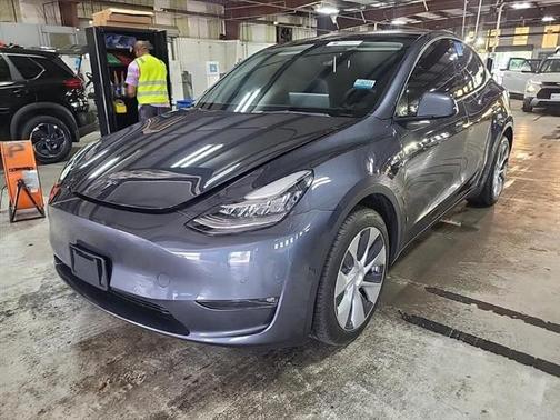 2022 Tesla Model Y Long Range Dual Motor All-Wheel Drive