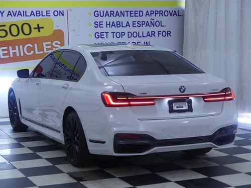 Alpine White 2022 BMW 750 i xDrive