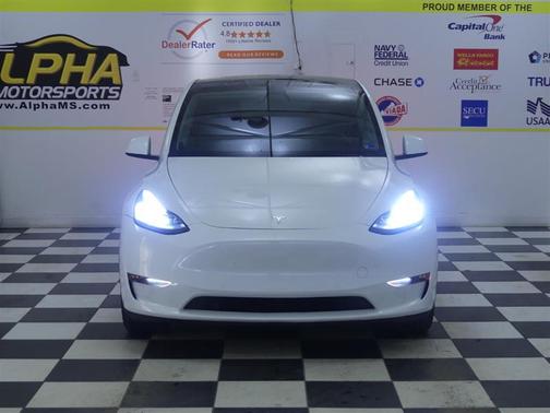 2022 Tesla Model Y Long Range Dual Motor All-Wheel Drive