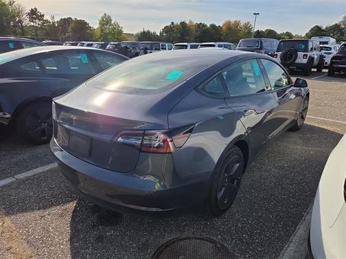 2022 Tesla Model 3 Standard Range