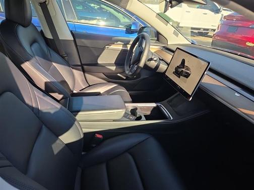 2023 Tesla Model 3 Standard Range Plus