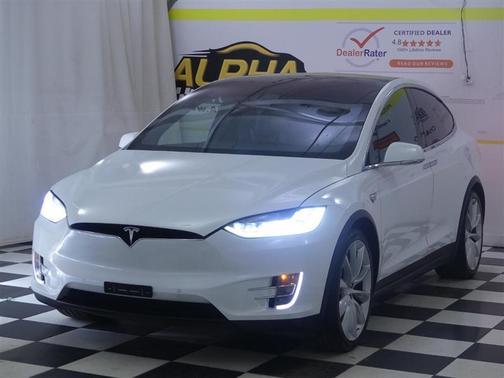 Pearl White Multi-Coat 2017 Tesla Model X 75D