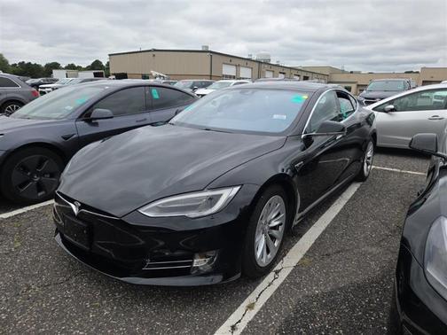2016 Tesla Model S 90D