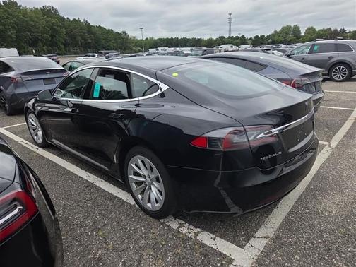 2016 Tesla Model S 90D