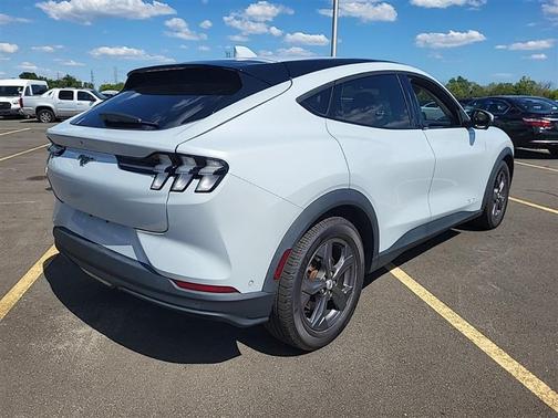 2021 Ford Mustang Mach-E Select