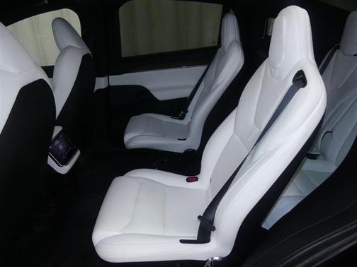 2022 Tesla Model X Dual Motor All-Wheel Drive