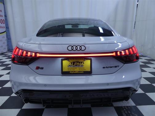 2023 Audi RS e-tron GT quattro