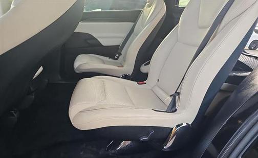 2022 Tesla Model X Plaid Tri Motor All-Wheel Drive