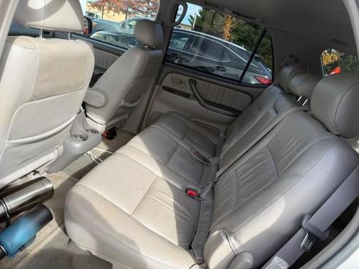 2004 Toyota Sequoia Limited