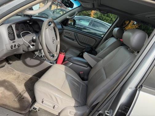 2004 Toyota Sequoia Limited
