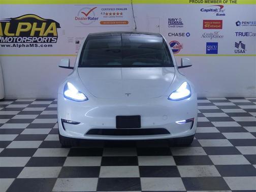 Pearl White Multi-Coat 2023 Tesla Model Y Long Range Dual Motor All-Wheel Drive