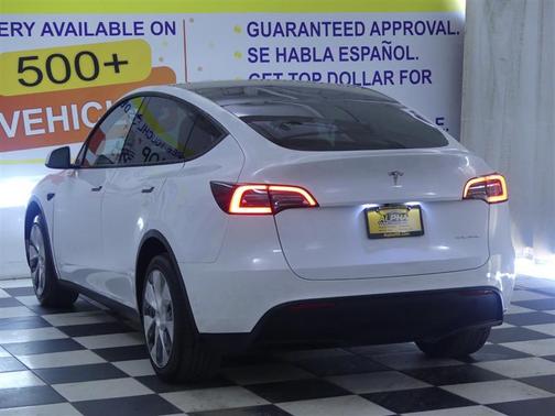 Pearl White Multi-Coat 2023 Tesla Model Y Long Range Dual Motor All-Wheel Drive
