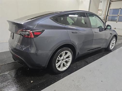 2023 Tesla Model Y Base