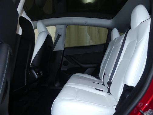 2024 Tesla Model Y Long Range Dual Motor All-Wheel Drive