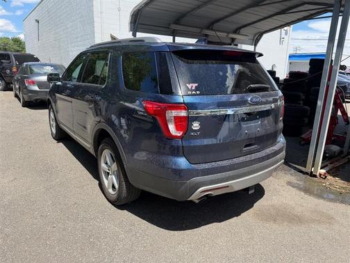 Blue Jeans Metallic 2016 Ford Explorer XLT