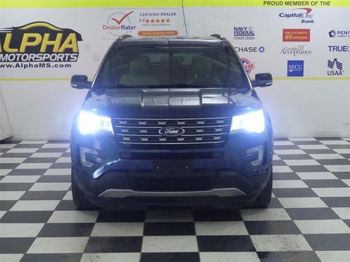 Blue Jeans Metallic 2016 Ford Explorer XLT