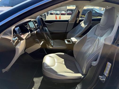 2014 Tesla Model S 85